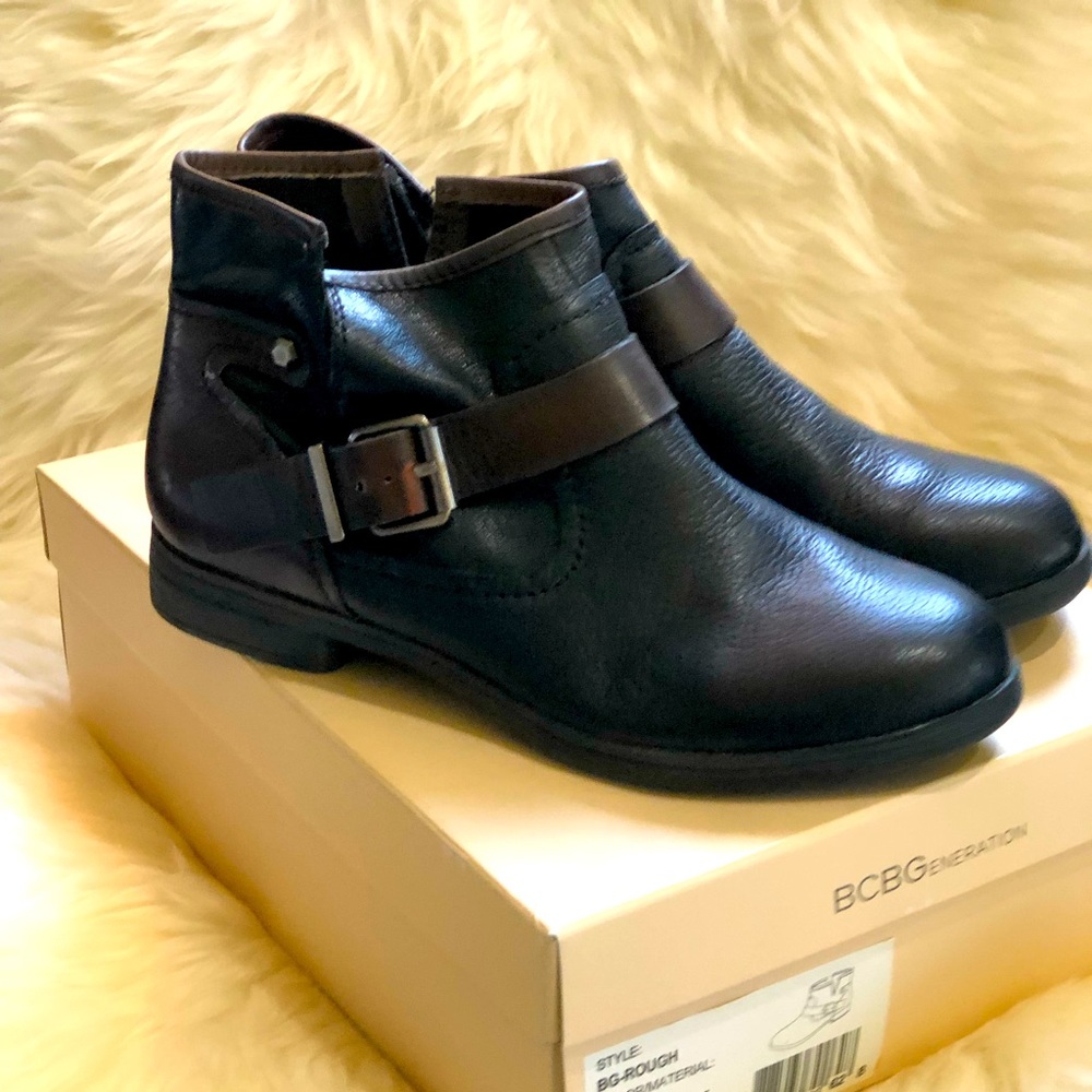 NIB! BCBG Generation “Rough” Ankle Boot Size 8.5M Dark Brown/black